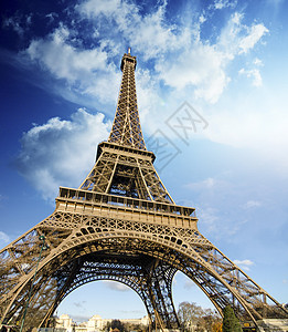 艾菲尔铁塔 在冬季早晨 历史性 日光 明信片 法国 美丽的图片