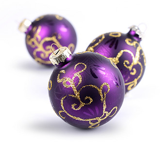 三个紫色圣诞球图片