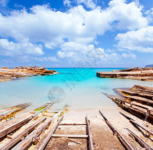 福门捷拉岛港口 夏天 清除 水 晴天 蓝色的 海滩 海景图片