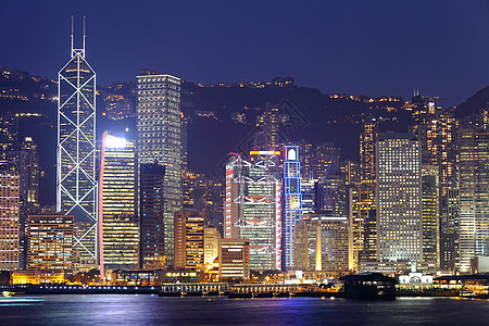 夜里香港市风景 玻璃 码头 氖 商业 天空图片