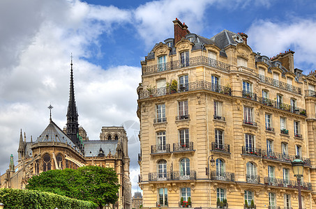巴黎大厦和巴黎圣母院图片
