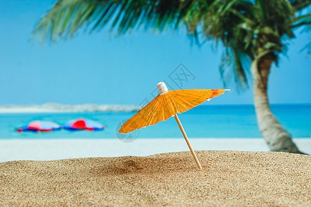 沙滩上的伞 海洋 夏天 岛 假期 旅游 海图片