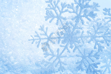 Snowflakes 边框在雪雪上 冬季假日背景图片