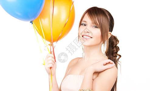 带着气球的快乐少女 青少年 假期 幸福 女孩背景图片