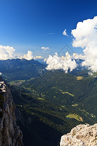 普里米耶罗河谷 地标 村庄 山 旅游 旅行 高山 高度图片