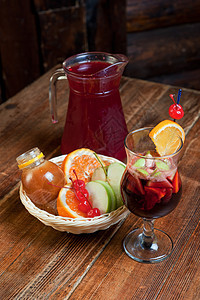 混合葡萄酒 水果 甜的 玻璃 杯子 马克杯 鸡尾酒 金子图片