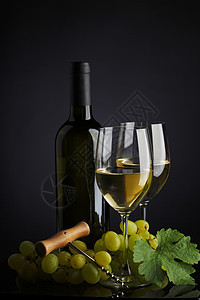 以白酒 玻璃和葡萄 食物 葡萄酒 浪漫 宏观 奢华 红酒杯图片
