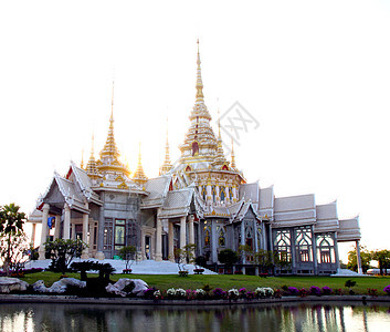 泰国古老寺庙建筑工程图片