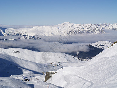 雪花覆盖的穆纳廷 旅行 爬坡道 顶峰 欧洲 阿尔卑斯山图片