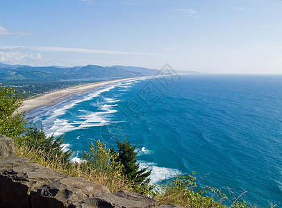 景色高瞻远瞩的海洋观 海岸线 支撑 衬套 美丽的 黎明图片