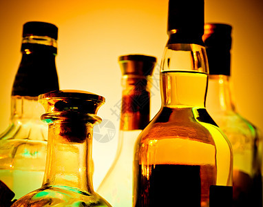 酒吧瓶 喝 瓶子 威士忌酒 伏特加酒 葡萄酒 精神 朗姆酒图片