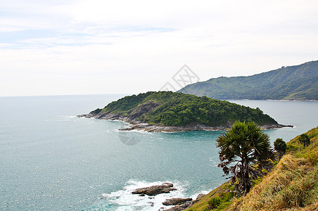 位于泰国普吉海岸外的一个小岛 山 普吉岛 树图片
