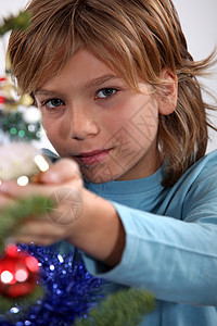 健身装饰圣诞树 手 男生 装饰品 玻璃 童年 喜悦 家背景图片