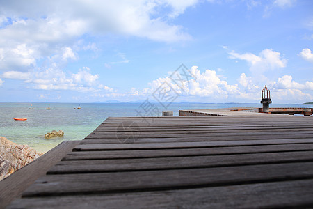 岛上热带海滩上的木制码头 夏天 平台 云 小路图片