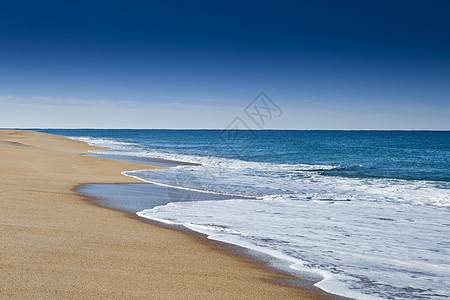 美丽的海滩 海岸 晴天 海洋 风景优美的 假期 波浪 地平线图片