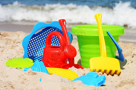 沙滩上的可塑儿童玩具 铲 假期 闲暇 海滩图片