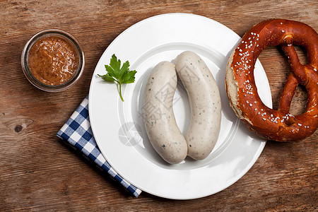 一对巴伐利亚白香肠 甜的 传统 芥末 白色的 慕尼黑啤酒节图片