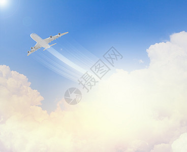 飞机在天空中的图像 旅游 翅膀 喷射 阳光 速度 技术图片
