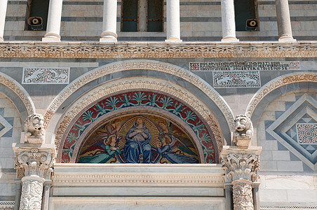 位于大教堂中门的Lunette上方 由吉塞佩·莫德纳·达卢卡著 圣母玛利亚图片