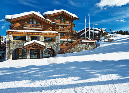 山区滑雪度假胜山地 场景 寒冷的 小屋 酒店 蓝色的 小木屋图片