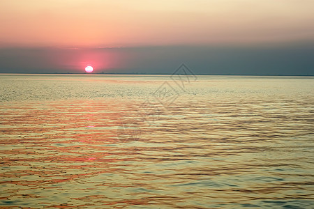 日落在海湾上图片