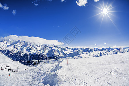 冬季山地景观图图片