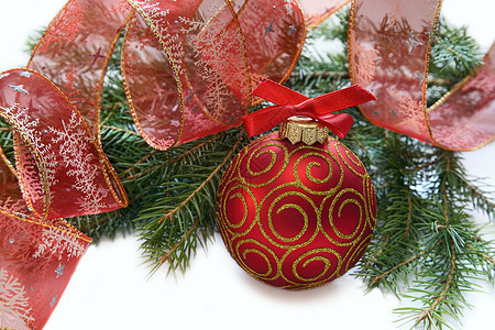 圣诞红球 树枝 丝带和树的图画 卡普隆 星星 圣诞节快乐图片