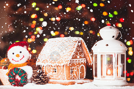 姜饼屋 锥体 手工制作的 烛光 假期 烛台 灯笼 圣诞节图片