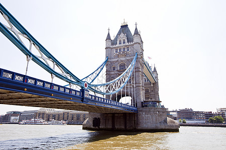 伦敦塔桥 城市 内伦敦 人 英国 天空 河 泰晤士河 白天图片