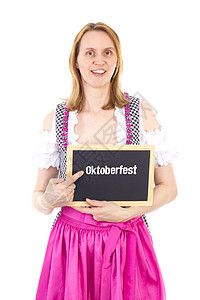 女性在 dirndl 指着黑板图片