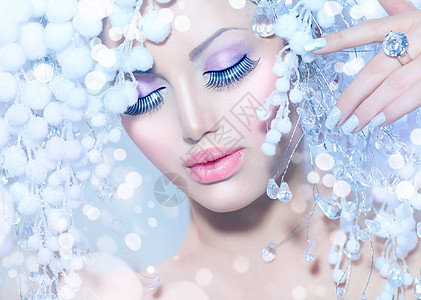冬妇女 美丽的时装模特和雪发风格图片