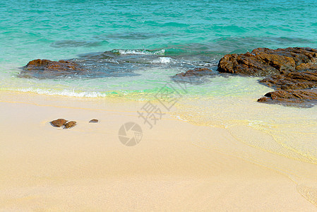 泰国湾Koh Samet岛沙滩岩石 地衣 多岩石的图片