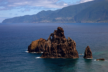 岩石石头 海岸 云 蓝色的 葡萄牙 高的 自然 旅行 海滩图片