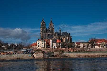 马格德堡大教堂 在伊尔贝河 蓝色的天空 寺庙图片