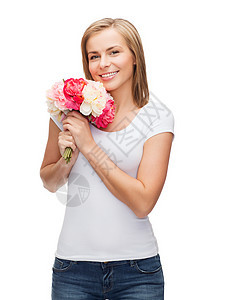 带着一束花朵的微笑着的女人 开花 生日 花束图片