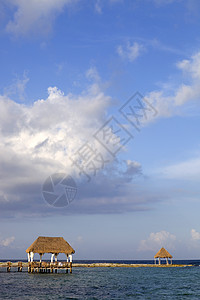 木房子 天空 海 夏天 自然 码头 海浪 热带 旅游图片