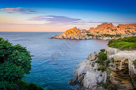 沙丁岛的多彩日落风景 海景 岩石 放松 风景优美 海洋图片