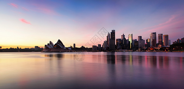 日出时悉尼市天线图片