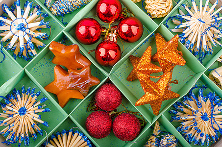 圣诞节装饰品 玩具 季节 木头 季节性的 圆形的 快活的图片
