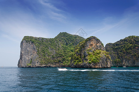 Phang Nga国家公园海洋上的旅游船 亚洲 异国情调图片