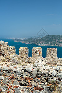 艾伦亚城堡建筑在土耳其安塔利亚Cleopatra的岩石和海滩上 美丽的 夏天图片