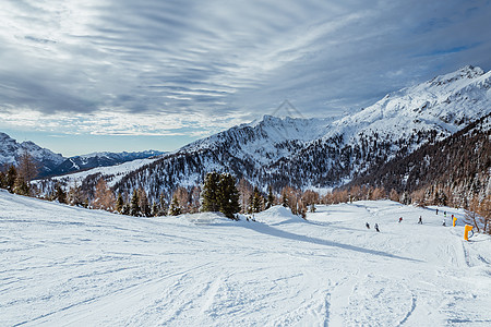 马东纳·迪坎皮格利奥 滑雪 山 高山 意大利 旅行图片
