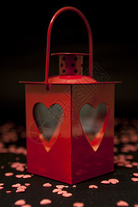 带心的绿灯笼 丝带 花 白色的 情人节 红色的 盒子图片