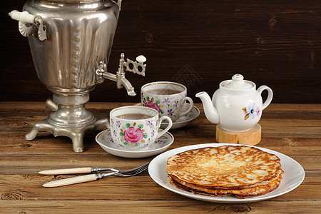 俄式软糖和茶器 配有俄罗斯古老的蒸汽和茶餐具 甜的 国家的图片