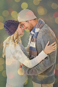 冬季时装拥抱中一对有吸引力的情侣的综合形象 微笑 漂亮的图片