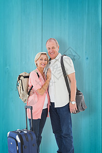 喜笑微笑的老夫妇在节假日度假的综合形象 旅行图片