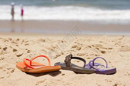 在美丽的海滩上翻滚 印地安果阿 失败 鞋类 脚图片