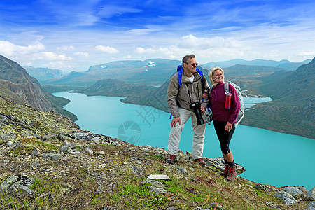 Jotunheimen国家公园Besseggen山脊背包车图片