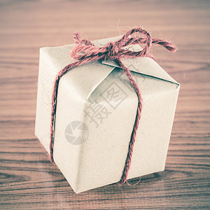 棕色礼品盒 船运 工艺 手工 标签 手 礼物背景图片
