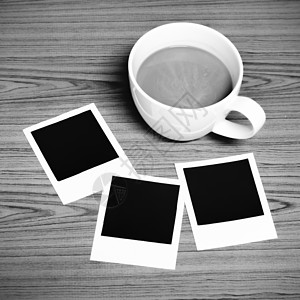 咖啡杯 带有照片框黑白颜色调色风格 电影 喜悦图片